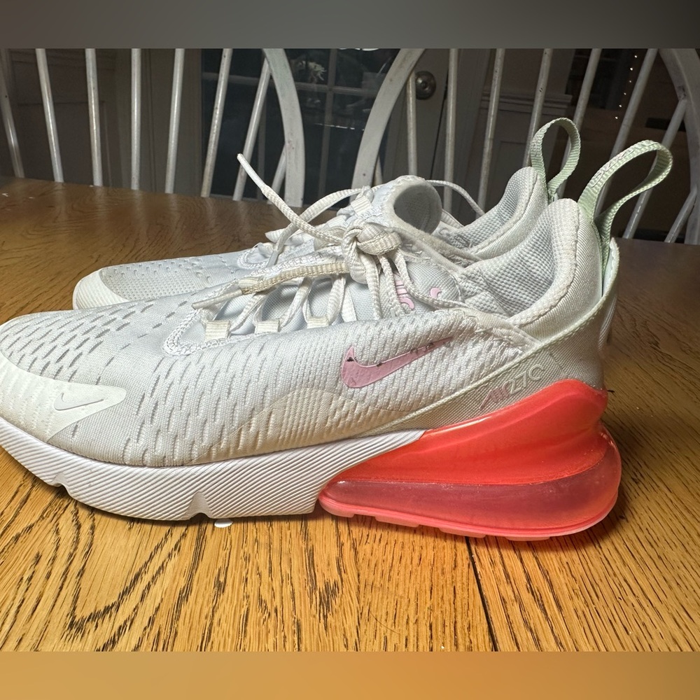 Girls Nike 270 Air Max - white and pink